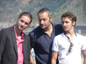 Cédric Khan, director de Vida salvaje, con sus intérpretes Foto: Manu Zapata