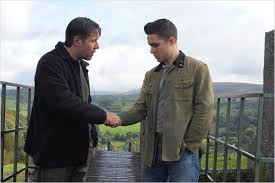 Manu Zapata_El cine (de estreno) fácil de leer_vivazapata.net_PRIDE two hands