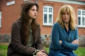 Manu Zapata_El cine (de estreno) fácil de leer_vivazapata.net_SILENT HEART_las dos hermanas Paprika Steen