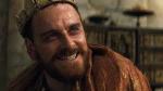 Manu Zapata_El cine (de estreno) fácil de leer_vivazapata.net_MACBETH_Fassbender coronado&nbsp;ríe