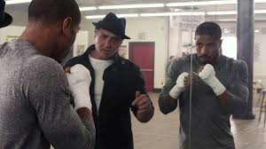 Manu Zapata_El cine (de estreno) fácil de leer_vivazapata.net_CREED.LA LEYENDA DE ROCKY_Entrenando Michael B. jordan Sylvester Stallone