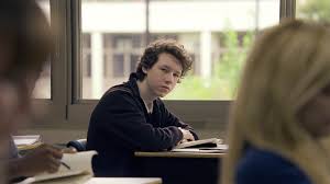 Manu Zapata_El cine (de estreno) fácil de leer_vivazapata.net_EL AMOR ES MÁS FUERTE QUE LAS BOMBAS_Devin Druid
