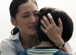 Manu Zapata_El cine (de estreno) fácil de leer_vivazapata.net_NUESTRA HERMANA PEQUEÑA_hermana mayor y hermana pequeña