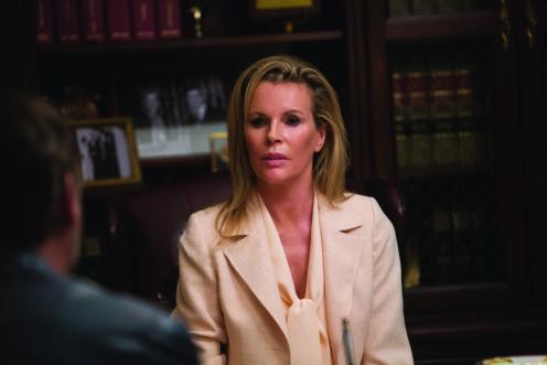 Manu Zapata_El cine (de estreno) fácil de leer_vivazapata.net_DOS BUENOS TIPOS_Kim Bassinger