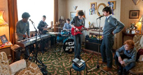 manu-zapata_el-cine-de-estreno-facil-de-leer_vivazapata-net_sing-street_ensayo