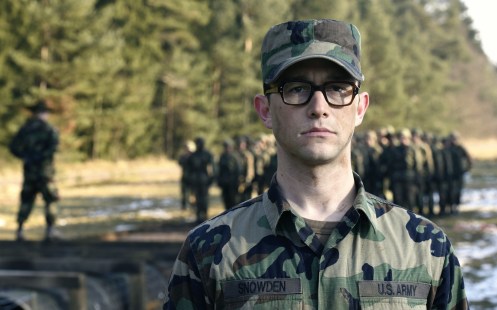 manu-zapata_el-cine-de-estreno-facil-de-leer_vivazapata-net_snowden_joseph_gordon-levitt