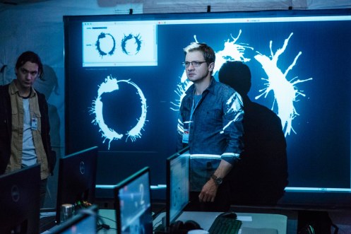 manu-zapata_el-cine-de-estreno-facil-de-leer_vivazapata-net_la-llegada_jeremy-renner