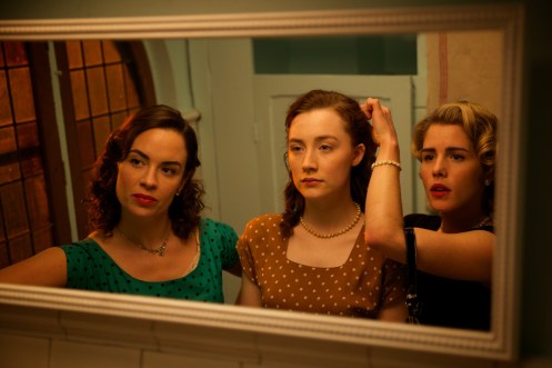 manu-zapata_el-cine-de-estreno-facil-de-leer_vivazapata-net_brooklyn_saoirse-ronan-espejo