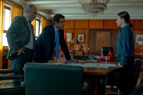 Manu Zapata_El cine (de estreno) fácil de leer_vivazapata.net_EL GUARDIÁN INVISIBLE_Marta Etura, Pedro Casablac y Francesc Orella