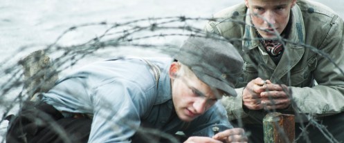 Manu Zapata_El cine (de estreno) fácil de leer_vivazapata.net_LAND OF MINE_desactivando una mina