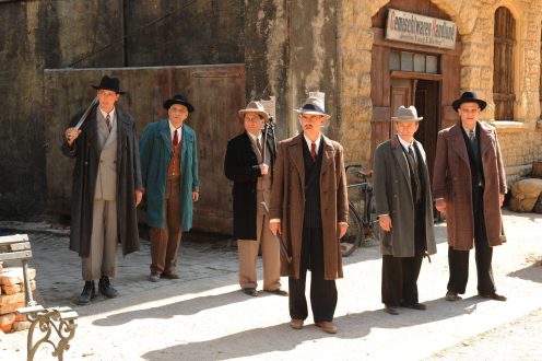 Manu Zapata_El cine (de estreno) fácil de leer_vivazapata.net_BYE BYE GERMANY_Comerciantes