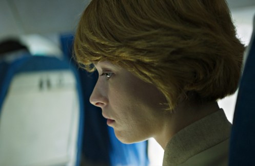 Manu Zapata_El cine (de estreno) fácil de leer_vivazapata.net_REHENES_Anna en el avión