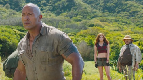 Manu Zapata_El cine (de estreno) fácil de leer_vivazapata.net_JUMANJI-BIENVENIDOS A LA JUNGLA_Dwayne Johnson, Karen Gillian y Jack Black