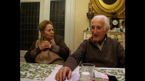 Manu Zapata_El cine (de estreno) fácil de leer_vivazapata.net_MUCHOS HIJOS, UN MONO Y UN CASTILLO_Julita Salmerón y su mardio Antonio García