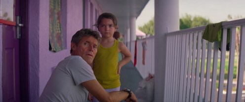 Manu Zapata_El cine (de estreno) fácil de leer_vivazapata.net_THE FLORIDA PROJECT_Willem Dafoe y Brooklynn Prince
