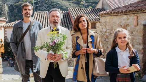 Inma Cuesta, Óscar Martínez, Mafalda Carbonell y Nacho López_Manu Zapata_El cine (de estreno) fácil de leer_vivazapata.net_VIVIR DOS VECES