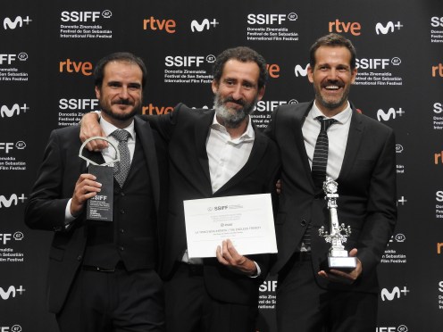 MEJOR DIRECCIÓN Y MEJOR GUION - LA TRINCHERA INFINITA - AITOR ARREGI, JON GARAÑO Y JOSE MARI GOENAGA
