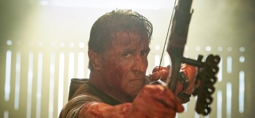 Sylvester Stallone arco_Manu Zapata_El cine (de estreno) fácil de leer_vivazapata.net_RAMBO LAST BLOOD