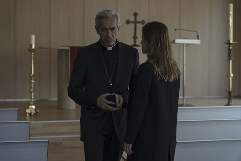 Imanol Arias y Marta Etura_Manu Zapata_El cine (de estreno) fácil de leer_vivazapata.net_LEGADO EN LOS HUESOS